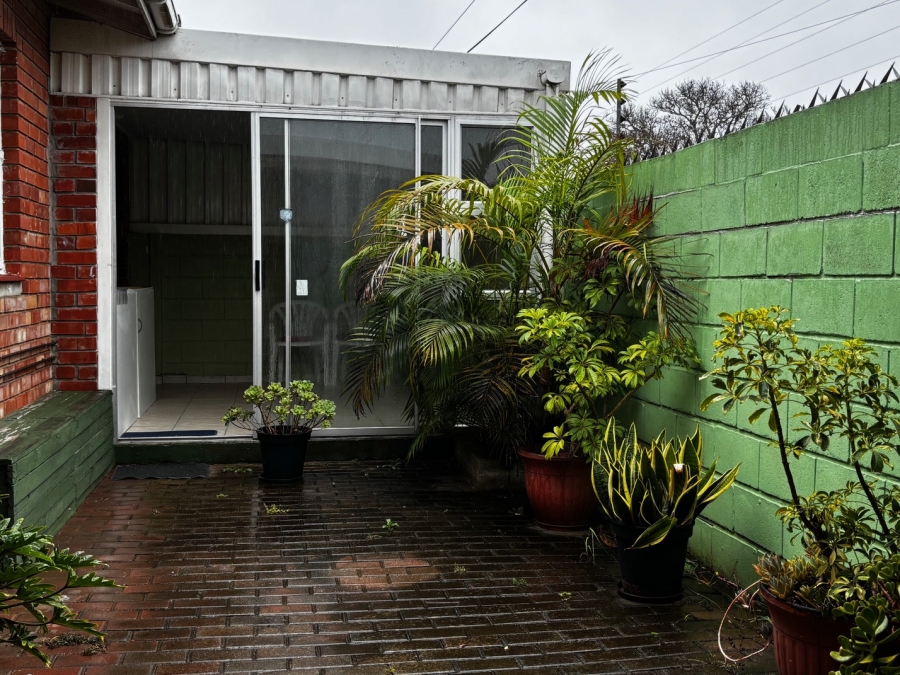 2 Bedroom Property for Sale in Kabega Park Eastern Cape